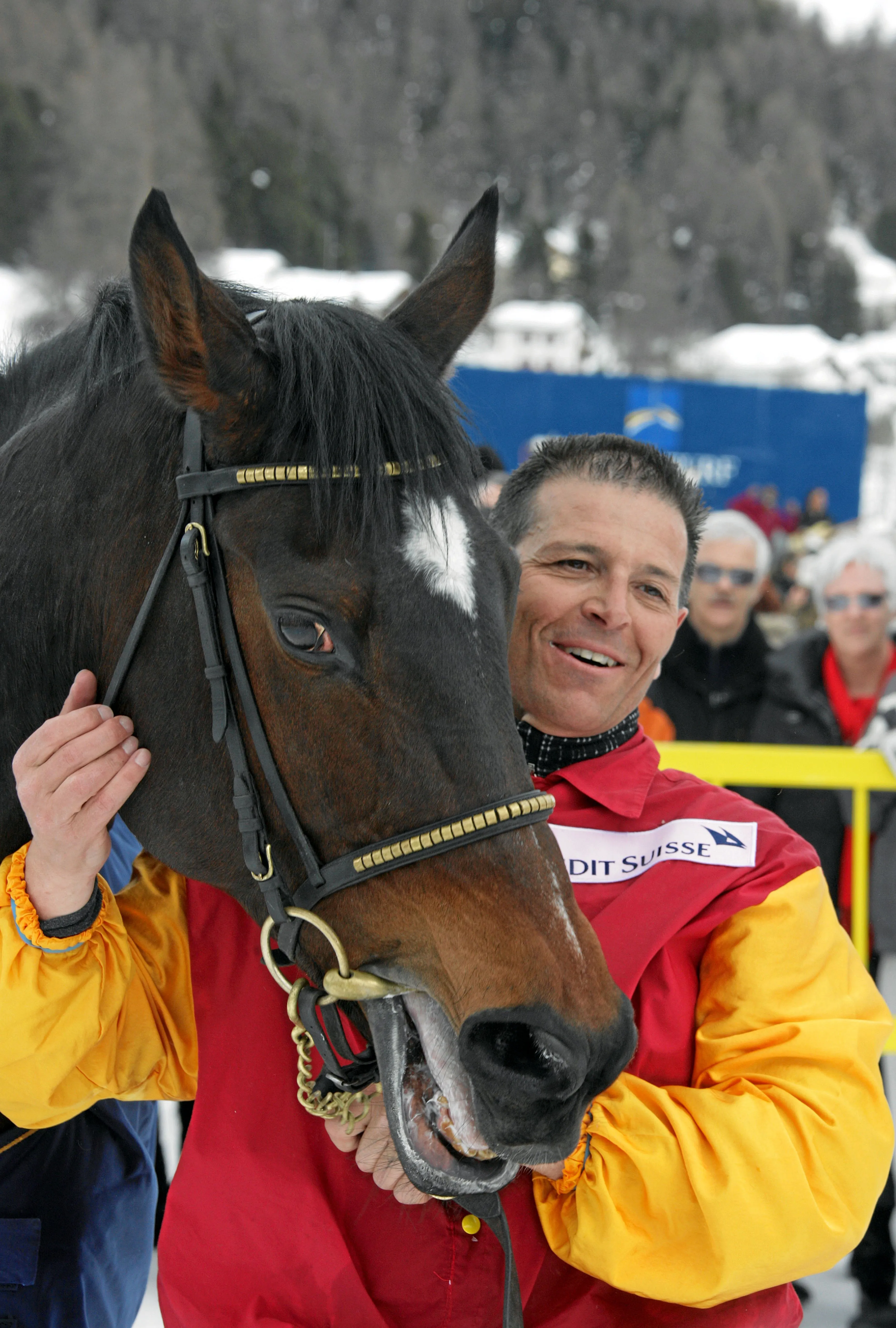 Jakob Broger mit King George im Siegerzirkel 2009